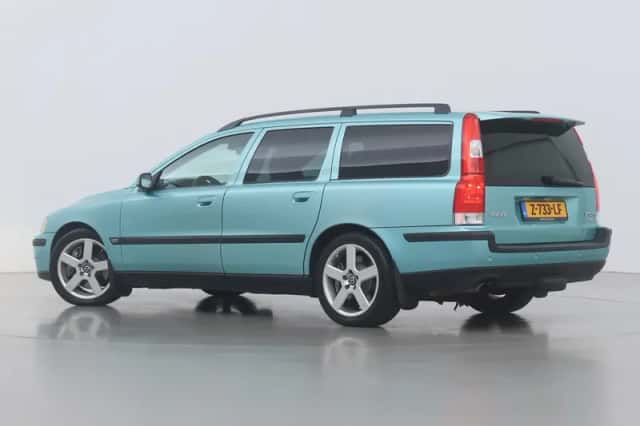 Volvo V70 (2003) thumbnail 2