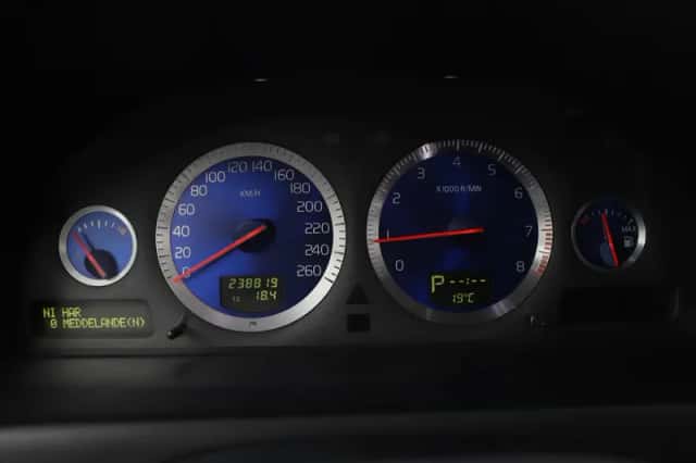 Volvo V70 (2003) thumbnail 23