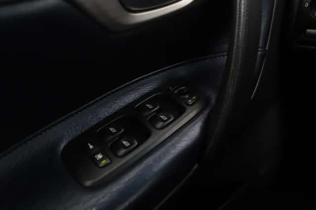 Volvo V70 (2003) thumbnail 39