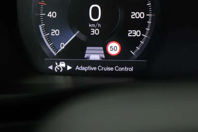 Volvo XC40 (2021) thumbnail 20