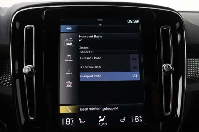 Volvo XC40 (2021) thumbnail 24