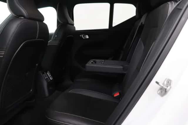 Volvo XC40 (2021) thumbnail 44