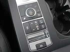 Land Rover Discovery (2017) thumbnail 30