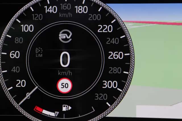 Land Rover Range Rover Velar (2020) thumbnail 23