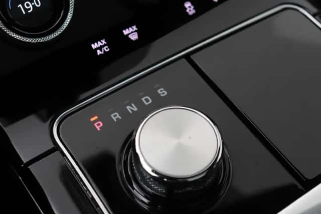 Land Rover Range Rover Velar (2020) thumbnail 35