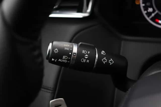 Land Rover Range Rover Velar (2020) thumbnail 37