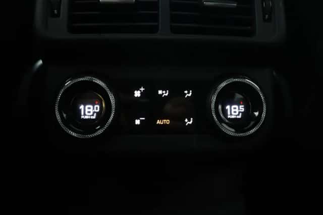 Land Rover Range Rover Velar (2020) thumbnail 48