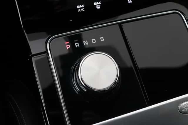 Land Rover Range Rover Velar (2020) thumbnail 34