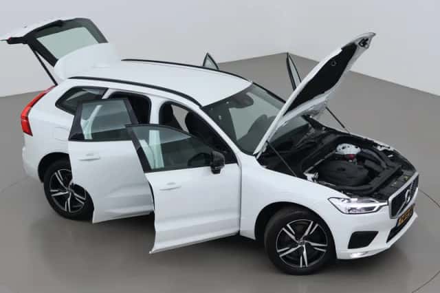 Volvo XC60 (2020) thumbnail 6