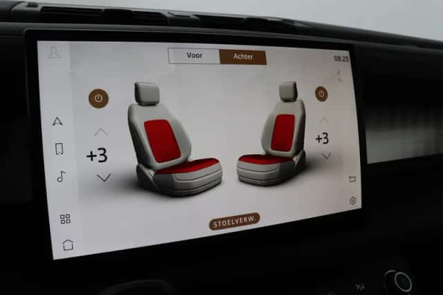 Land Rover Defender (2023) thumbnail 25