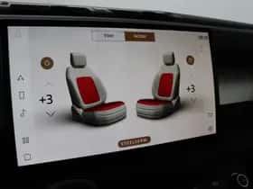 Land Rover Defender (2023) thumbnail 25