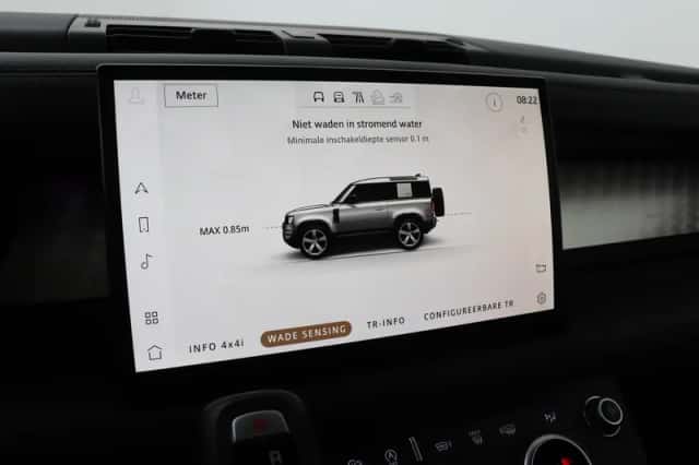 Land Rover Defender (2023) thumbnail 28