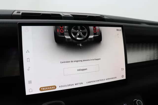 Land Rover Defender (2023) thumbnail 32