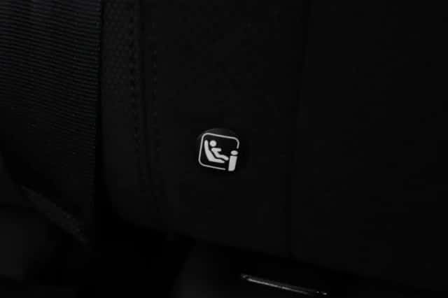 Land Rover Defender (2023) thumbnail 58