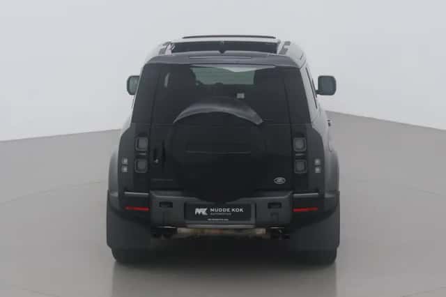 Land Rover Defender (2023) thumbnail 9
