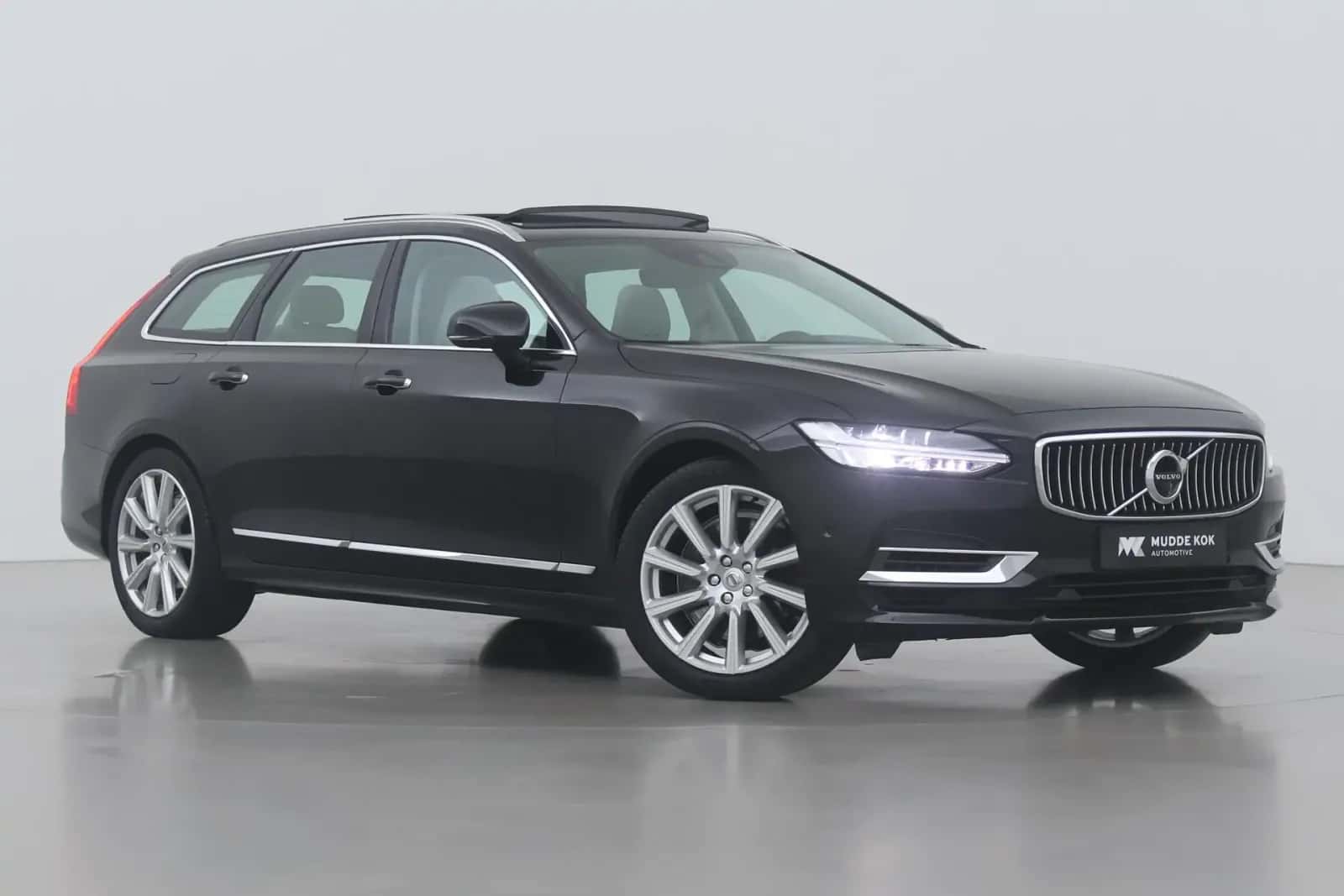 Volvo V90 (2019) — foto 1