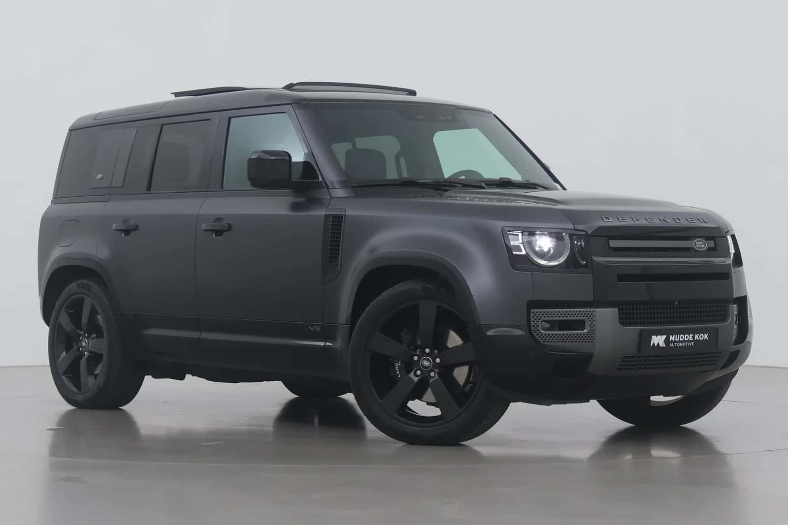 Land Rover Defender (2022) — foto 1
