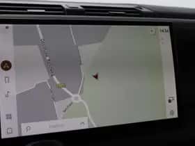 Land Rover Defender (2022) thumbnail 23