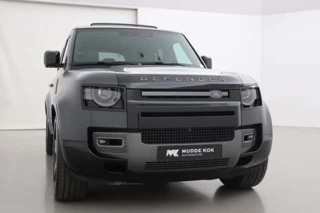 Land Rover Defender (2022) thumbnail 57
