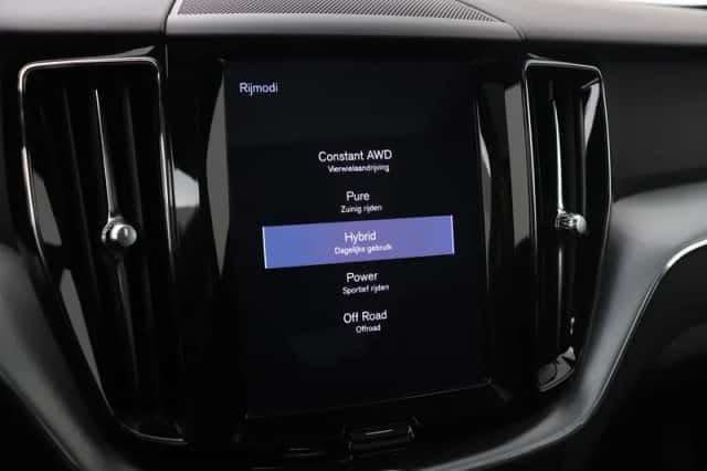 Volvo XC60 (2018) thumbnail 37