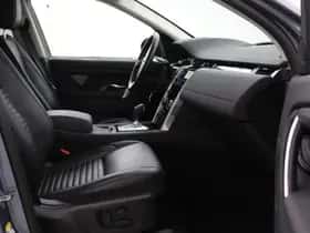 Land Rover Discovery Sport (2021) thumbnail 5