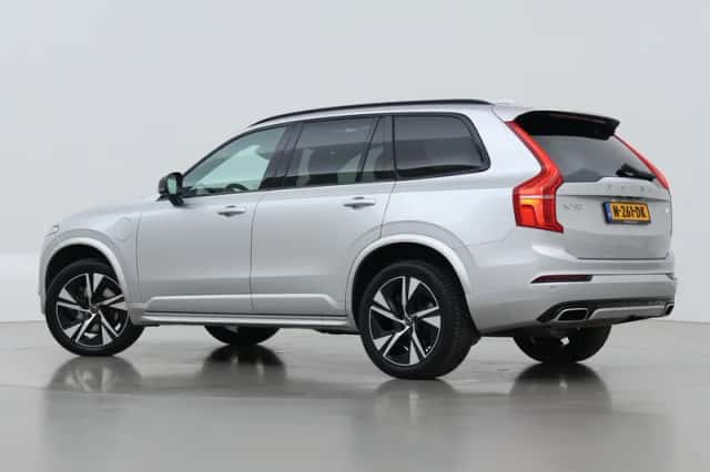 Volvo XC90 (2021) thumbnail 2
