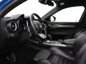Alfa Romeo Stelvio (2022) thumbnail 3