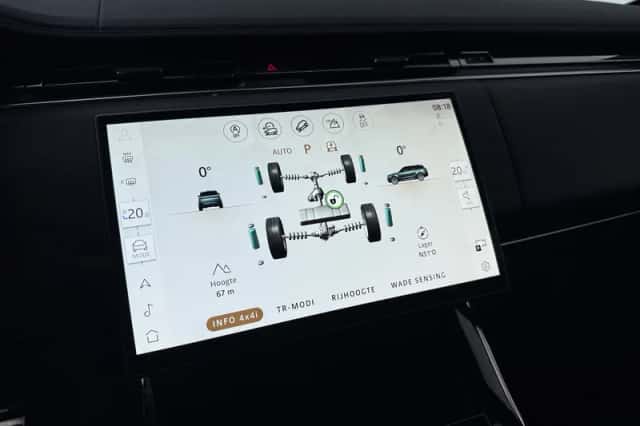 Land Rover Range Rover Sport (2024) thumbnail 28