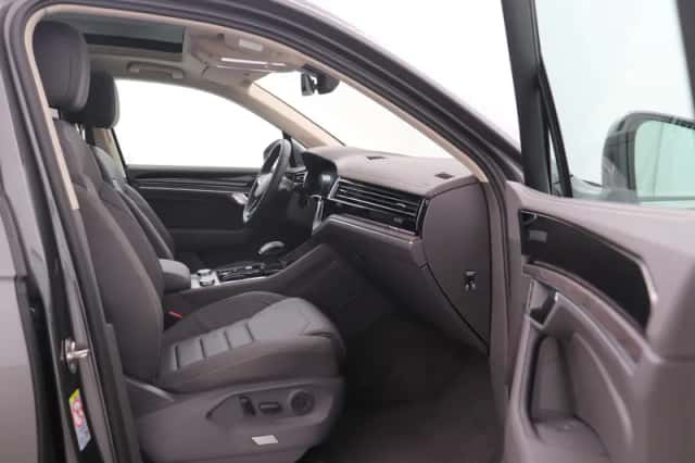 Volkswagen Touareg (2025) thumbnail 5