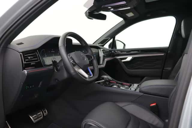 Volkswagen Touareg (2025) thumbnail 3