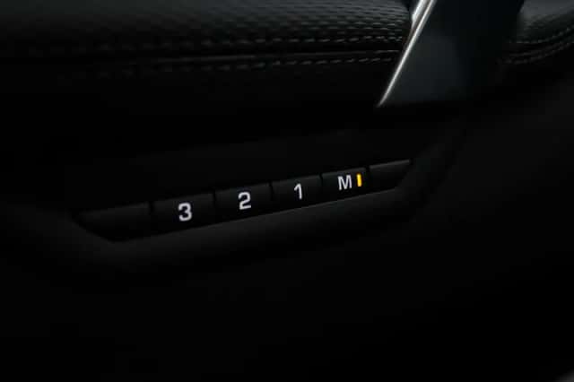 Land Rover Discovery Sport (2025) thumbnail 14