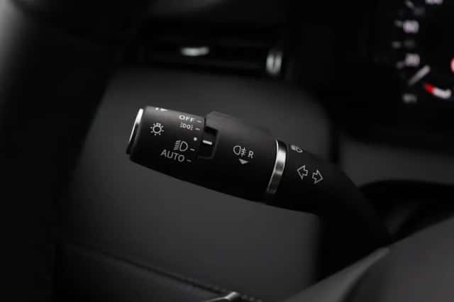 Land Rover Discovery Sport (2025) thumbnail 37