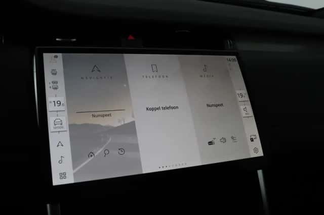 Land Rover Discovery Sport (2025) thumbnail 22