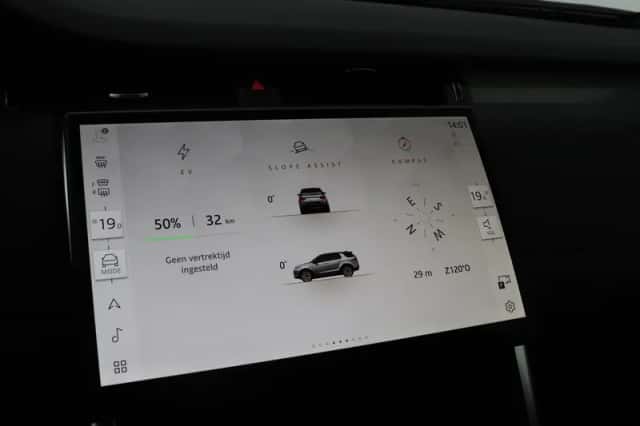 Land Rover Discovery Sport (2025) thumbnail 26