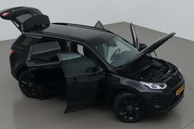 Land Rover Discovery Sport (2025) thumbnail 6