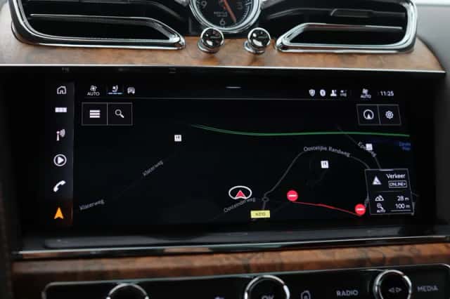 Bentley Bentayga (2022) thumbnail 25