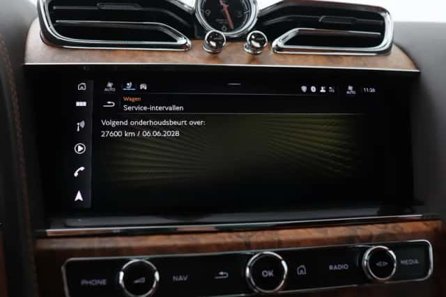 Bentley Bentayga (2022) thumbnail 29