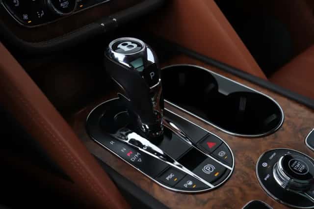 Bentley Bentayga (2022) thumbnail 38