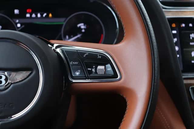 Bentley Bentayga (2022) thumbnail 42