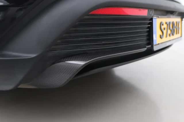 Porsche Taycan (2023) thumbnail 54