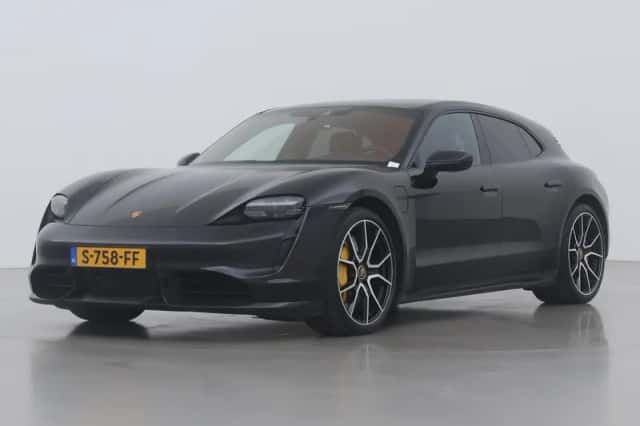Porsche Taycan (2023) thumbnail 8