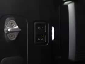 Land Rover Defender (2025) thumbnail 55