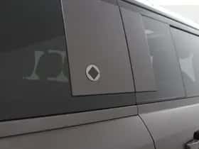Land Rover Defender (2025) thumbnail 57