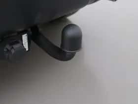 Land Rover Discovery Sport (2016) thumbnail 12