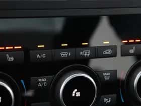 Land Rover Discovery Sport (2016) thumbnail 17