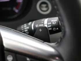 Land Rover Discovery Sport (2016) thumbnail 39