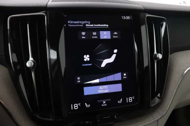 Volvo XC60 (2021) thumbnail 31