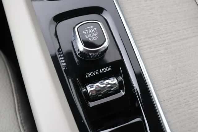 Volvo XC60 (2021) thumbnail 34