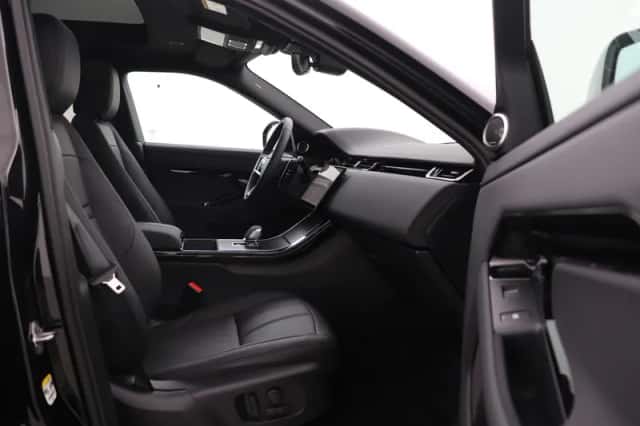 Land Rover Discovery Sport (2025) thumbnail 5