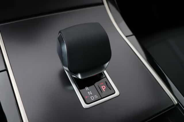 Land Rover Discovery Sport (2025) thumbnail 41